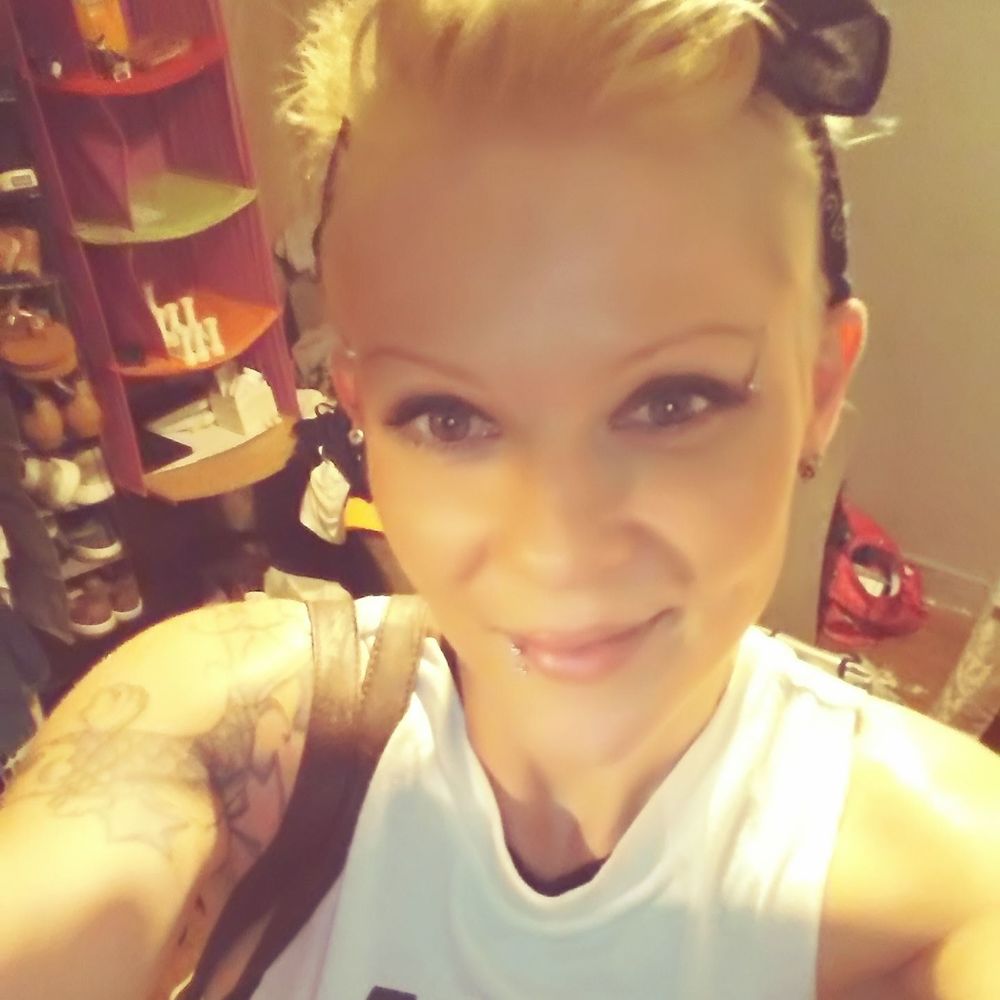 Meet your Posher, April